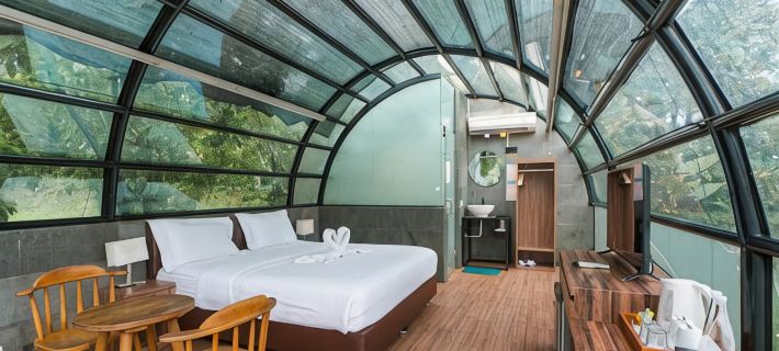 Lot449 Glass House Hotels in Cisarua