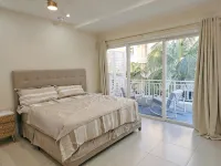 Exquisite Barbados Townhome - 3성급