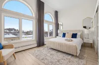 Upscale Historic Loft | TOP FLOOR | Downtown | Free Parking - Apartments