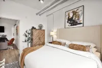Up North Urban Retreat with Rooftop Hot Tubs