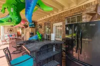 Fun fun Five Bedroom for couples or family - Private Pools