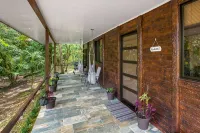Pura Vidaville. Jungle Oasis w/AC, Fast WiFi & Private River Access-Tenorio Park - Wifi