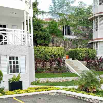 Falcon Oceanview Condo/Free Airport Transportation/Gated Complex/Security Hotel Exterior