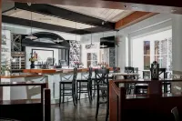 The Tidewater Inn