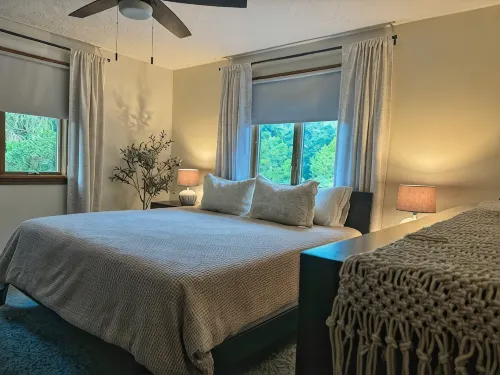 Honey Run King Suite ~Between Millersburg & Berlin - 3-Star