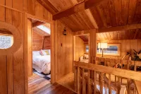 Lake Naomi A-Frame Cabin, Pet Friendly, - シャレー