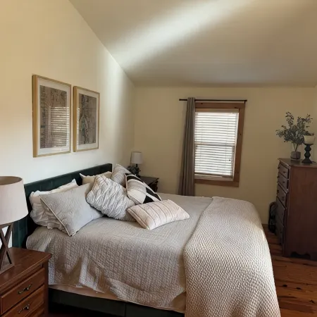Spacious Mountain Home in Helen Georgia! Innsbruck Community Hot Tub! Fire Pit!