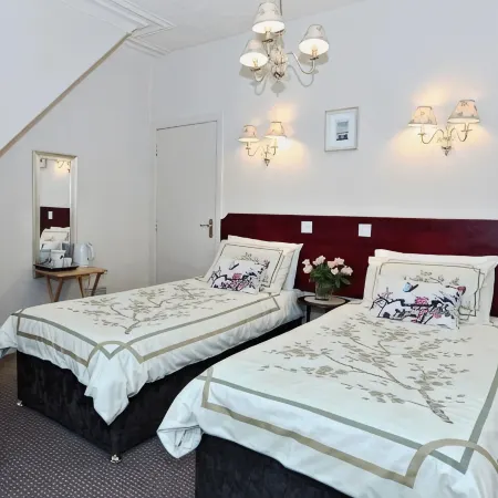 Brentwood Villa Bed and Breakfast Отели рядом с достопримечательностью «Старое здание ратуши»