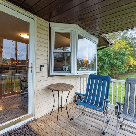 3br Cottage in Lansing bordering the New River Gorge National Park and Preserve