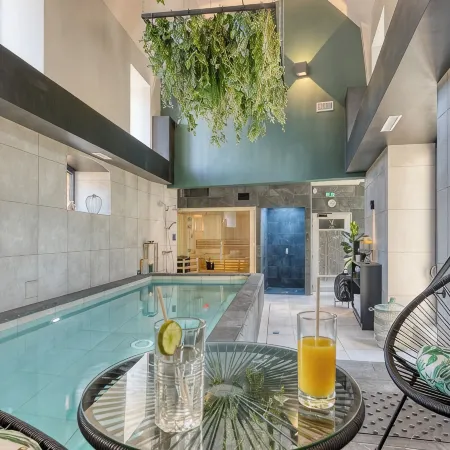Brit Hotel Les Voyageurs