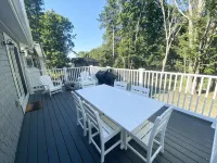 Newly renovated 3 bedroom, 2 bath bungalow, just steps to downtown BBH. - Boutique