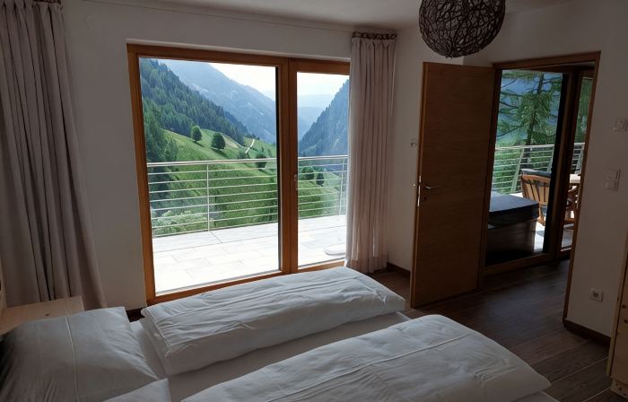 New opening June 2022 - Chalet tree house with private whirlpool