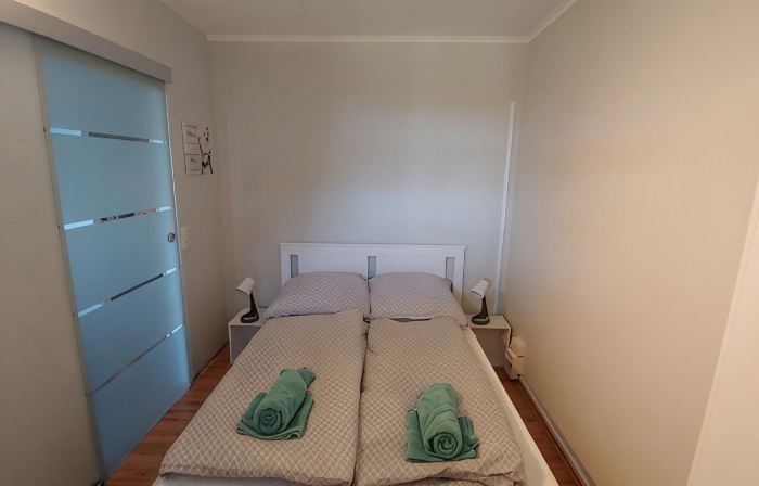 Rocksteins Nr. 2 - cozy vacation apartment, close to the beach, the Baltic Sea on the horizon