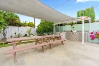 Optional Heated Pool,  Remodeled House! Just 2 blocks to Disneyland - مسبح خاص