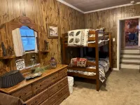 Niman House is a fishermans paradise, river front on the beautiful Juniata River - Homestays