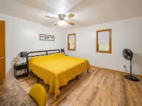 Private Lake Front Home With Pontoon Rental Available On Property - balcony