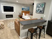 Trailhead Cottage - Half mile to PNF,  dog friendly! - Wifi