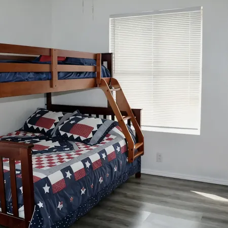 The Lone Star Haüs: 2 BR House in Schertz, TX