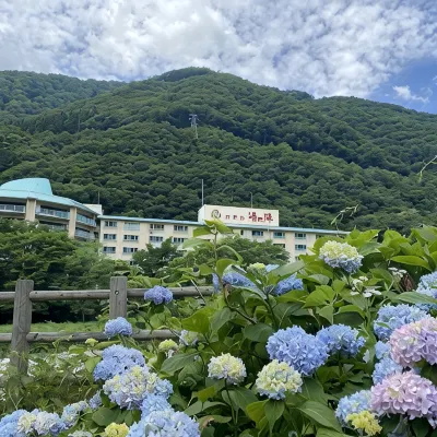 Hotel Yu-No-Jin Hotels near تاكاراجاوا أونسون