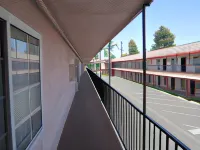 Welcome Inn & Suites Anaheim - Motels