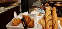 Les Negociants - breakfast