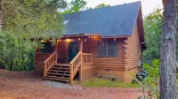 Stay for Independence Day at Pike's Peak - Wifi and Hot Tub! - Callaway Gardens - Alphydda