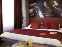 Aparthotel Adagio Vienna City Các khách sạn gần Đồng hồ Anker