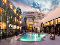 Mcm Eleganté Hotel & Conference Center - 3-Star