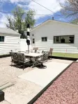 Centrally located updated home - de charme