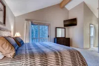 Spacious Home, 2 Living Areas, Jacuzzi Hot Tub, Mountain Views, & Close to Town! - 마운틴 뷰