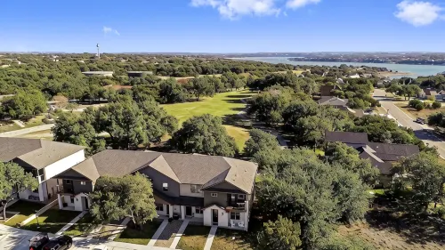 New Lake Travis Home on Golf Course w/Golf Cart - piscina
