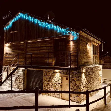 Coquet Chalet 2 Pas des Pistes ET Commerces Aux Angles-8 Pers-Parking