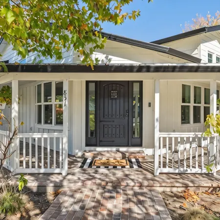 BRAND NEW!! Spacious and Pristine newly remodeled 4-bedroom home in Glen Ellen.