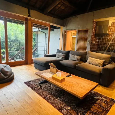 SAVAR inn