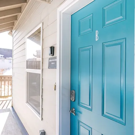 Comfort and Convenience in Downtown Sitka - Suite B