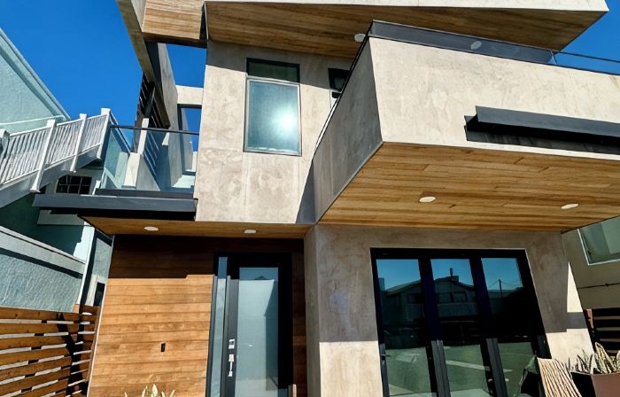 Escape to a Coastal Retreat: Modern 5-Star Beachfront Home w/ 360 Ocean Views!