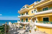 Andreolas Luxury Suites - 4-Star