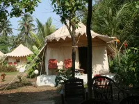 Five Five Restaurant and Guest Tent- Glamping - Pet friendly