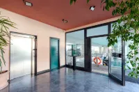 Dock of the Bay, Genova - Airport Shuttle
