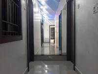 Hotel Holiday Era Opposite Railway Station - Wifi