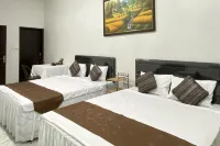 Family Guest House Malang - 2-Star