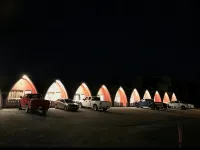 The Little Chalet Motel - พร้อมWifi