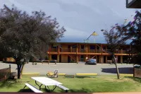 Country Motor Inn - 2-Star