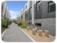 Van West Award Winning 3BR Home at QE park and Oakridge Mall/12 min to DT/Brand New - 3-Star