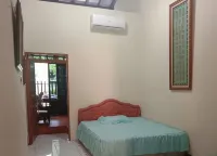 Cozzy homestay puspaloka - parking