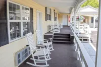 Longhouse Lodge Motel - 2-Sterne