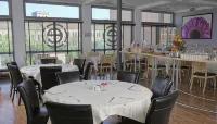 Executive Hotel - breakfast
