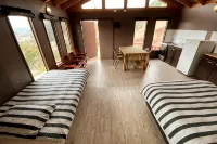 Scenic Mountain-View Cabin w/ Pool & BBQ Terrace - 2 звезды