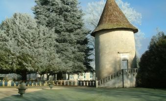 Chateau de Maumont