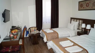 Shahristan Plaza Hotels in 